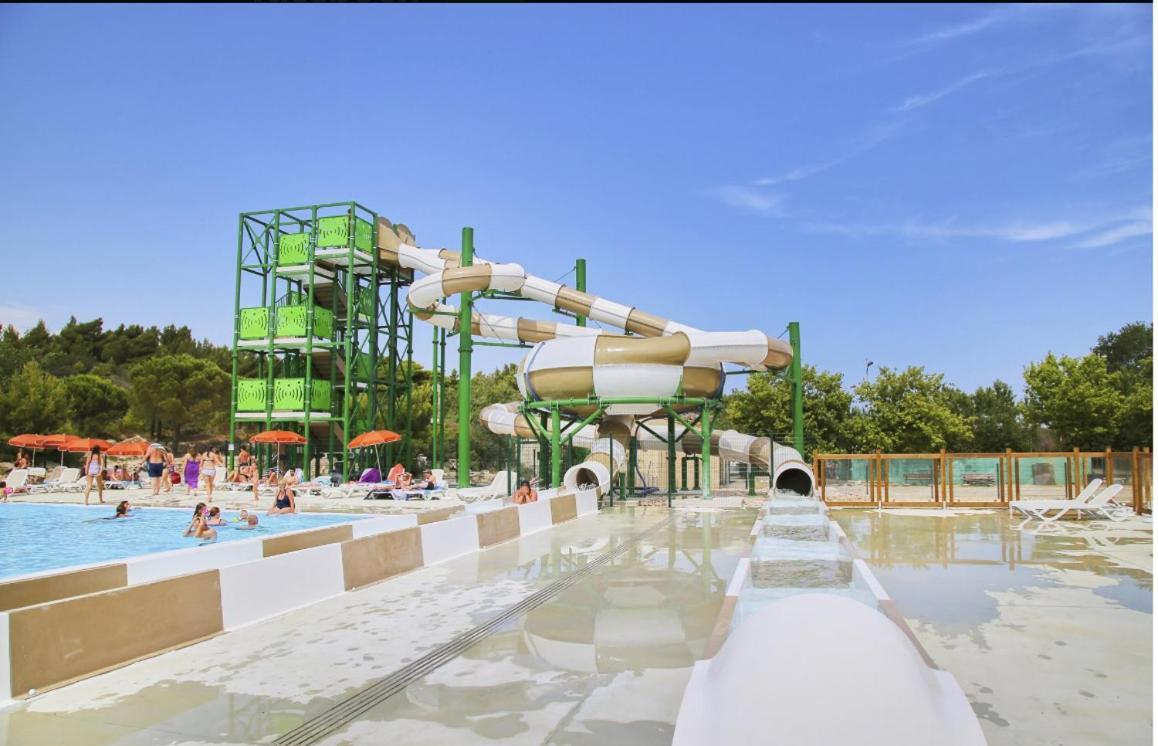 Mobil-Home 6 Personnes - Camping La Falaise 4* / Piscine / Club Enfants / Spa / Restaurant / Animations นาร์บอนน์ ภายนอก รูปภาพ